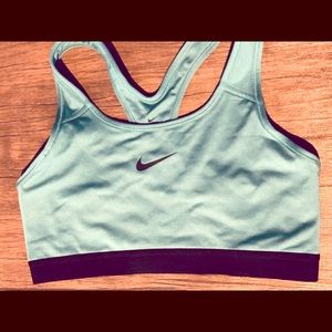 Nike Aqua Dri Fir Sports Bra - L
